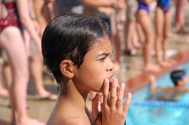 他是我们防 他是我们防
